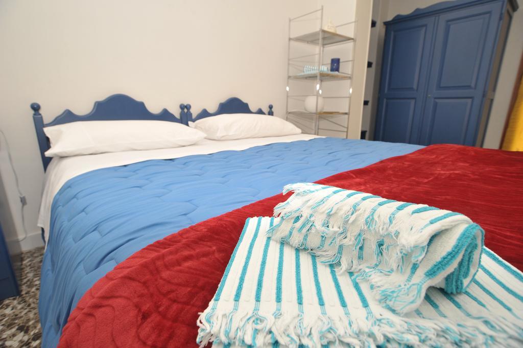 Bed and Breakfast Le Tre Civette Lecce Exterior foto